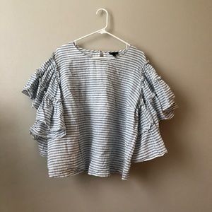 Ruffle sleeve top!